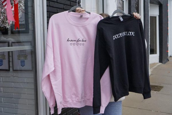 Known For Love Fleece Pullover - Light Pink Cursive